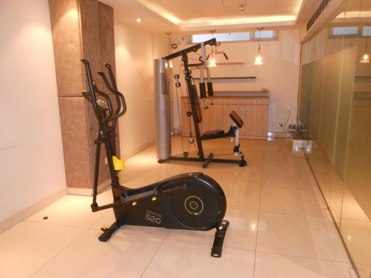 Hotel Saket 27 Ню Делхи Екстериор снимка