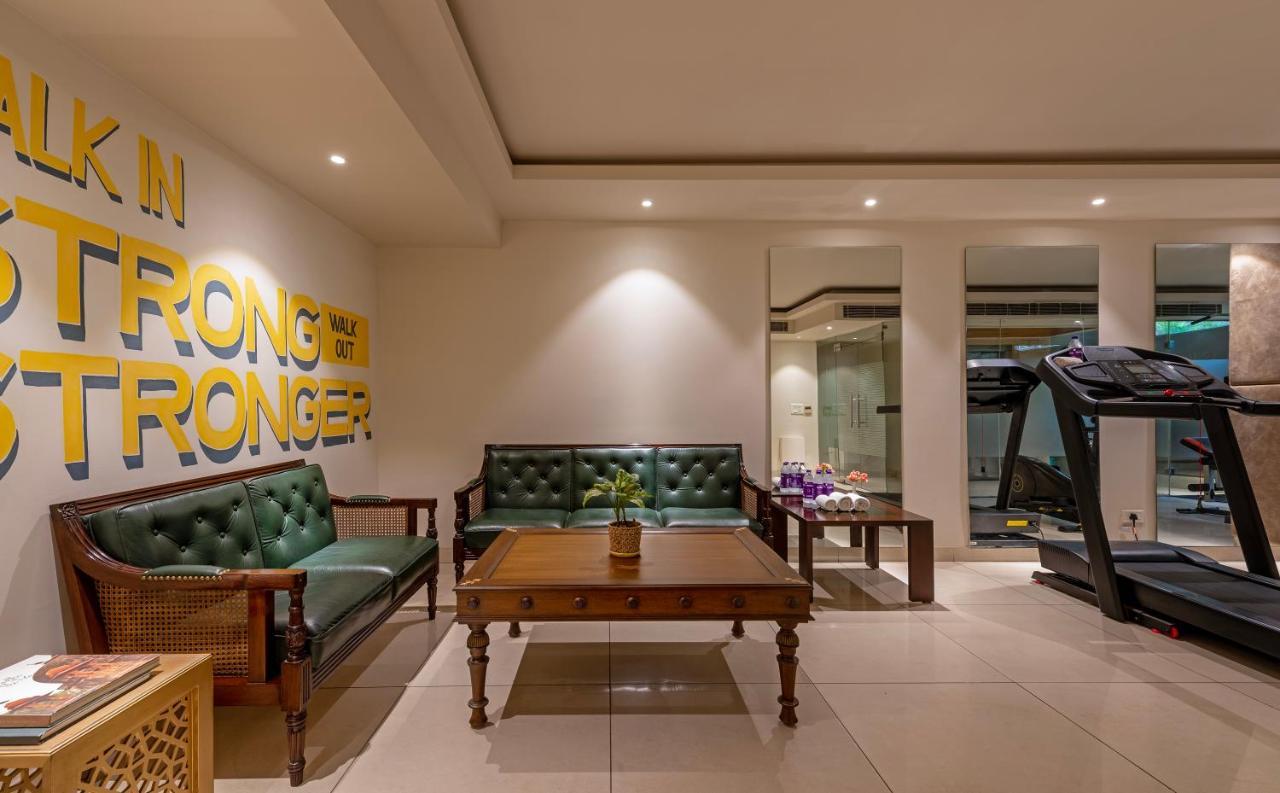 Hotel Saket 27 Ню Делхи Екстериор снимка